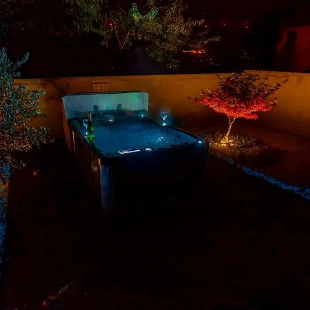 Villa Baroque With Pool Sauna Gym