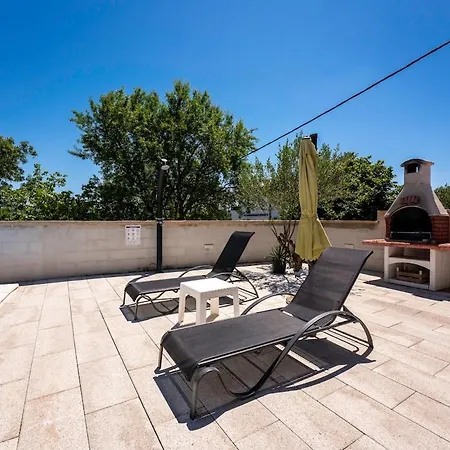 Villa Baroque With Pool Sauna Gym *