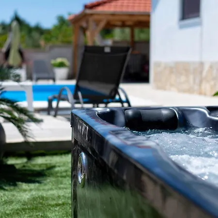 Baroque With Pool Sauna Gym * Pridraga