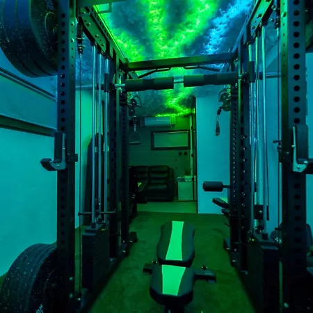 Vila Baroque With Pool Sauna Gym *