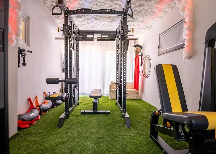 Baroque With Pool Sauna Gym