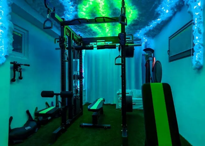 Baroque With Pool Sauna Gym Villa *