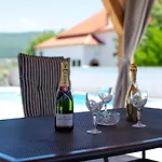 Villa Baroque With Pool Sauna Gym Pridraga