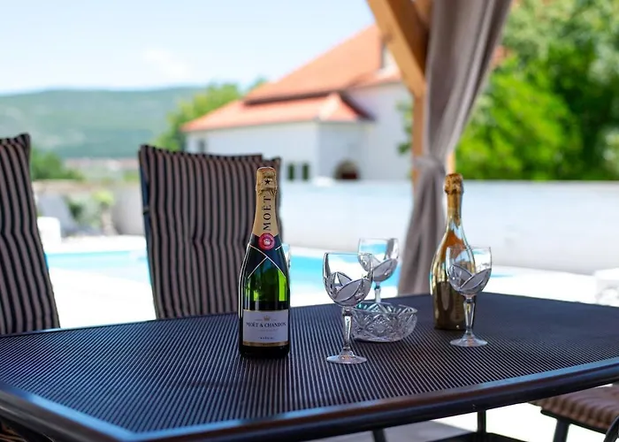 Villa Baroque With Pool Sauna Gym Pridraga