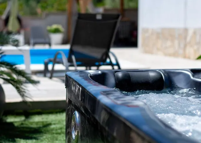 Baroque With Pool Sauna Gym * Pridraga
